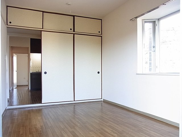 居室・リビング　内観は他号室参照