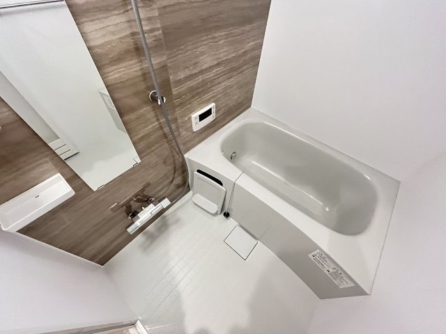 バス・シャワールーム　落ち着いた空間のお風呂です