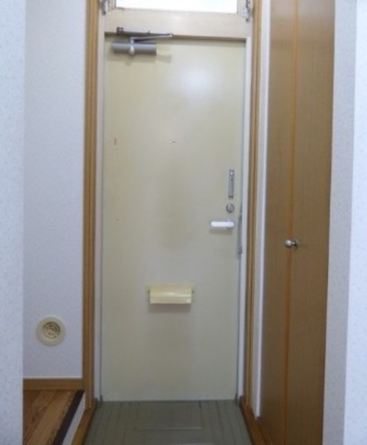 玄関　他部屋参考。