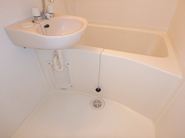 バス・シャワールーム　他のお部屋の参考写真となります。