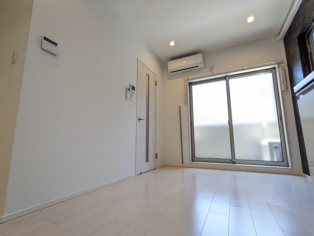 居室・リビング　201号室