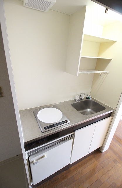 キッチン　別の部屋の写真です