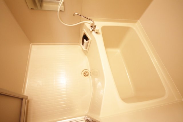 バス・シャワールーム　お風呂です