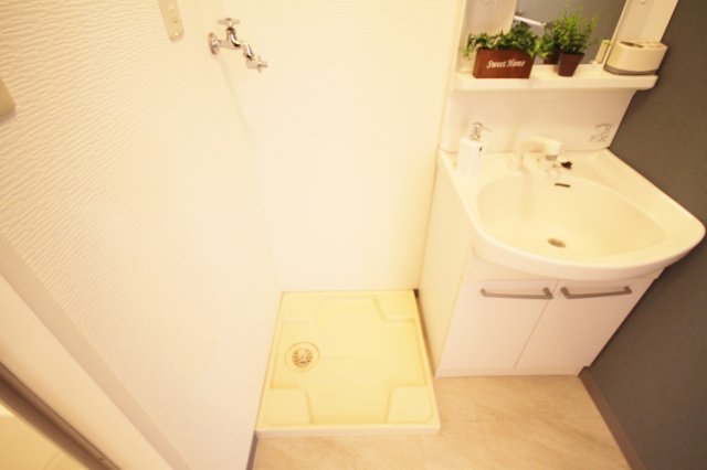 洗面設備　脱衣スペースもあります