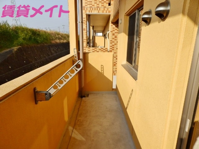 バルコニー　同型反転タイプ