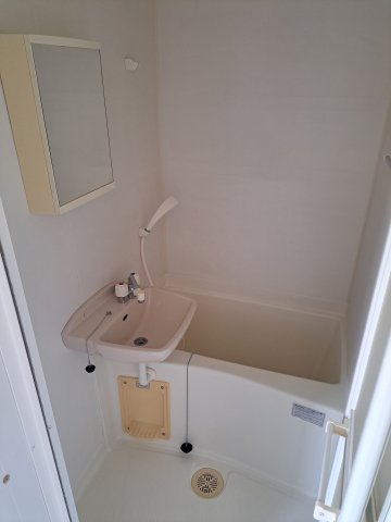 バス・シャワールーム　ゆっくり温まれますよ