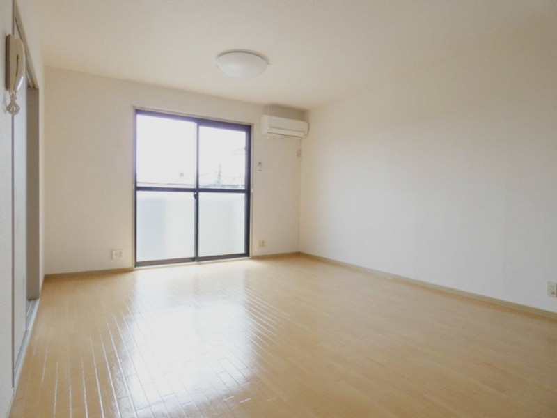 居室・リビング　図面と現状に相違がある場合には現状を優先