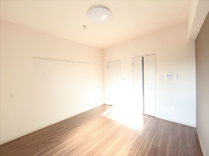 その他部屋・スペース　洋室9帖　ウォークインクローゼット付（収納充実してます）