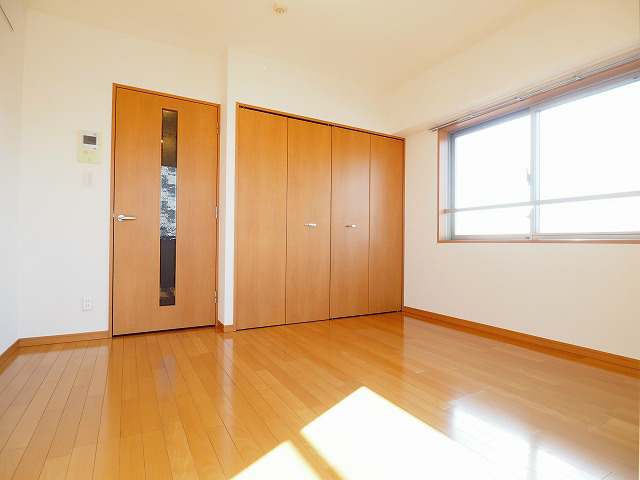 その他部屋・スペース　明るい室内！２人入居可能！