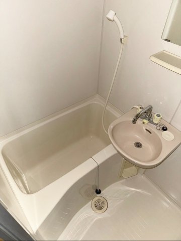 バス・シャワールーム　参考写真。現状優先