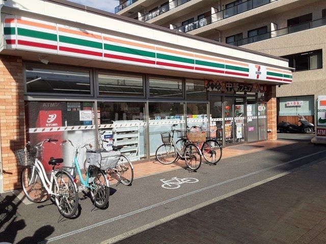コンビニ　セブンイレブン 藤沢辻堂駅東店（コンビニ）まで96m