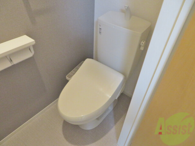 トイレ　トイレはウォシュレット付きです。シャワートイレは嬉しいですね