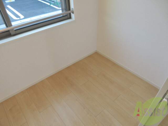 バルコニー　バルコニーはサンルームになります。悪天候でも安心ですね。