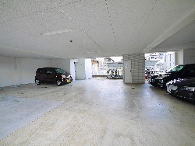 駐車場　駐車スペースもあります