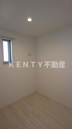 その他部屋・スペース　使い勝手のいい寝室です