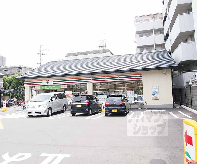 コンビニ　セブンイレブン 京都唐橋川久保店（コンビニ）まで50m