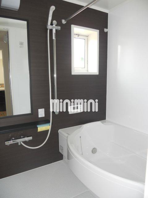 バス・シャワールーム　１４１８の半円浴槽