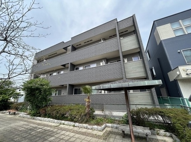 建物外観　２０２１年築