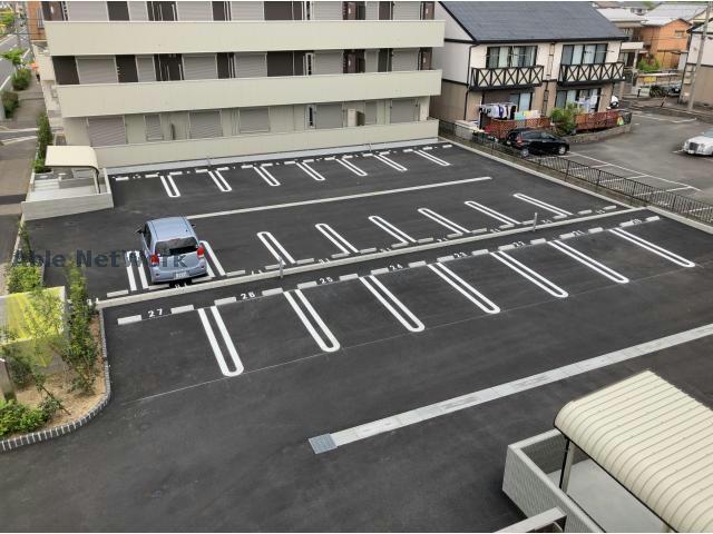 駐車場　駐車場