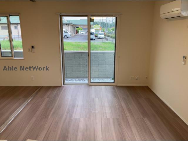 居室・リビング　同型モデル