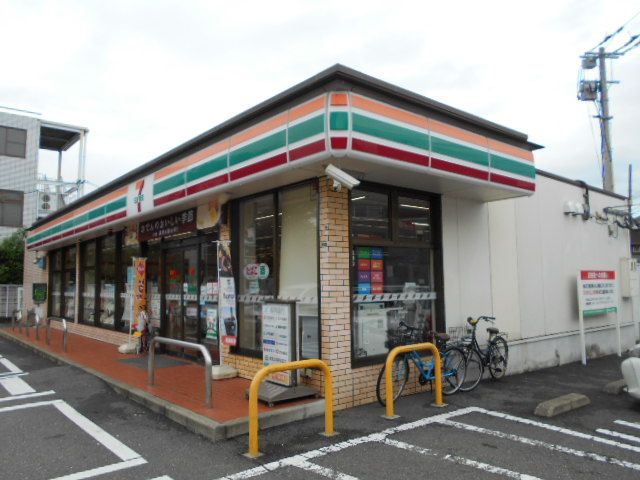 コンビニ　セブン‐イレブン 井尻店（コンビニ）まで304m