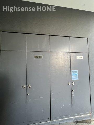 エントランス　落ち着いたエントランスです