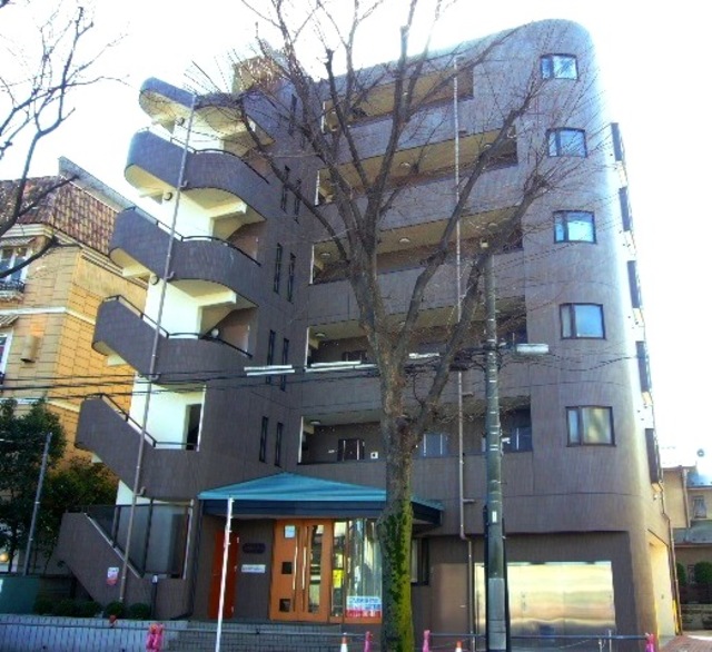 建物外観　丈夫で安心の鉄筋コンクリート造マンションです☆