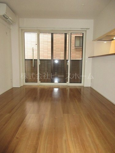 居室・リビング　※別号室参考写真