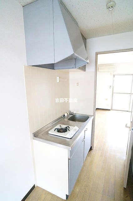 キッチン　１口ガスコンロついてます