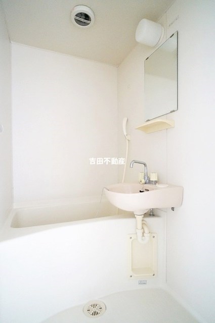 バス・シャワールーム　一日の疲れをリフレッシュ！