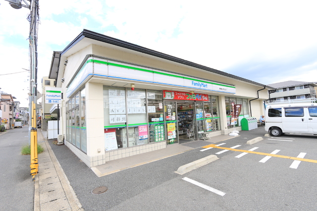 コンビニ　ファミリーマート　嵯峨嵐山駅北口店（コンビニ）まで89m