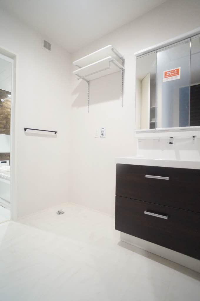 洗面設備　脱衣所、洗濯機置き場