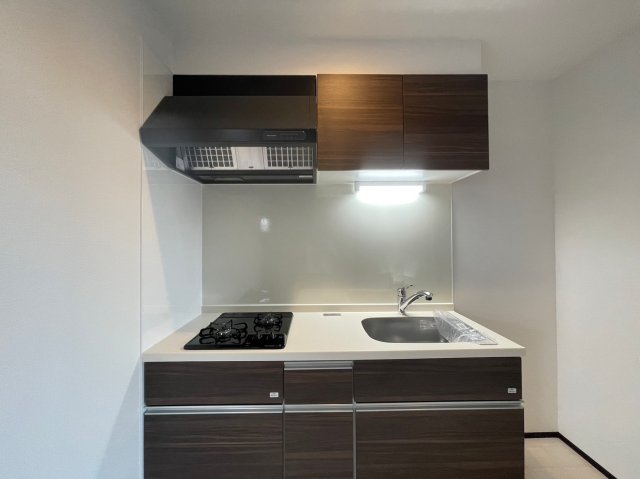 キッチン　同シリーズ物件のモデルルームになります※現況優先