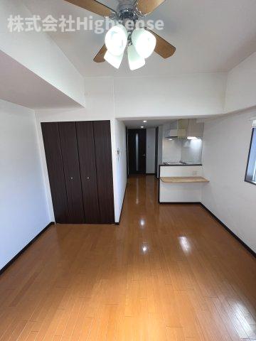 居室・リビング　明るい洋室です