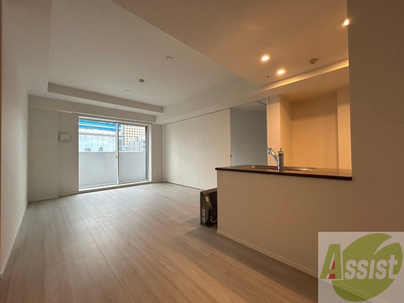 居室・リビング　日当たり良く広々したリビングで快適に過ごせます。