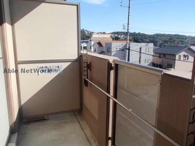 バルコニー　※同物件別部屋の写真です。