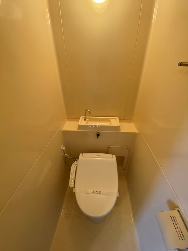 トイレ　別部屋のお写真です。ご参考までに！