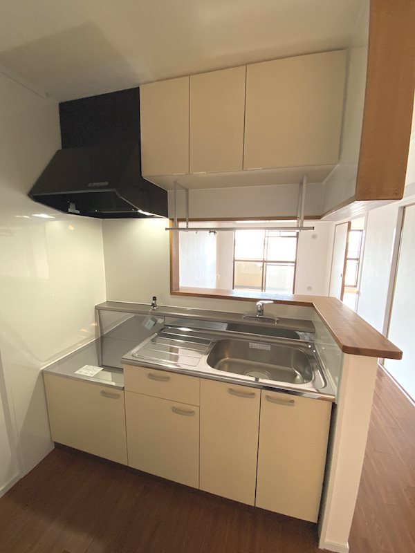 キッチン　別部屋のお写真です。ご参考までに！