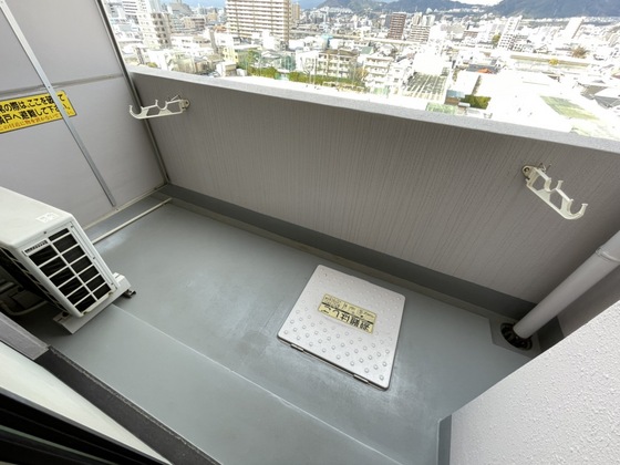 バルコニー　※他の部屋の写真です