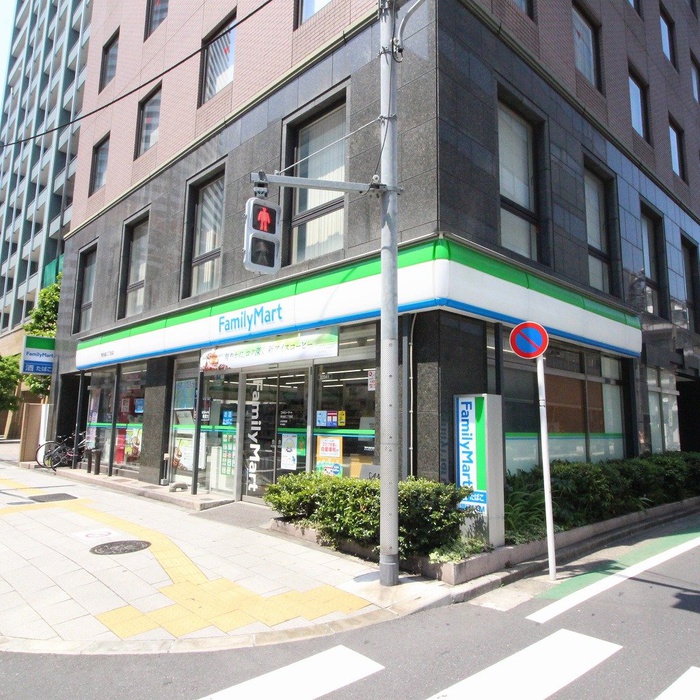 コンビニ　ファミリーマート　東池袋春日通り店（コンビニ）まで209m
