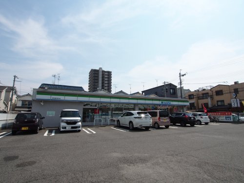 コンビニ　ファミリーマート堺日置荘原寺店（コンビニ）まで260m