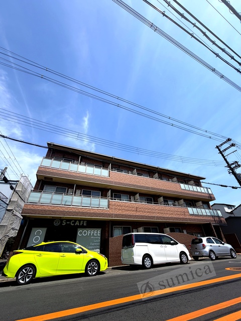 建物外観　便利な立地で毎日が楽しくなります。