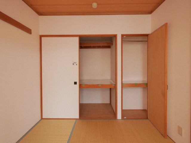 収納　大容量の押し入れ収納です♪