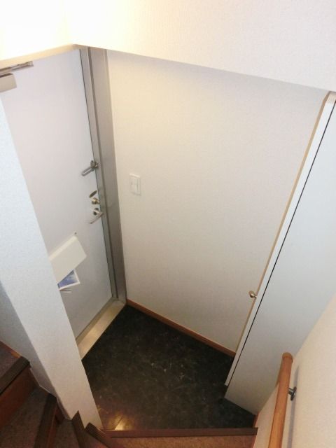 玄関　１階に玄関があります。