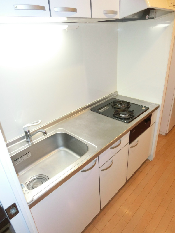 キッチン　※同マンション別部屋の参考写真です。
