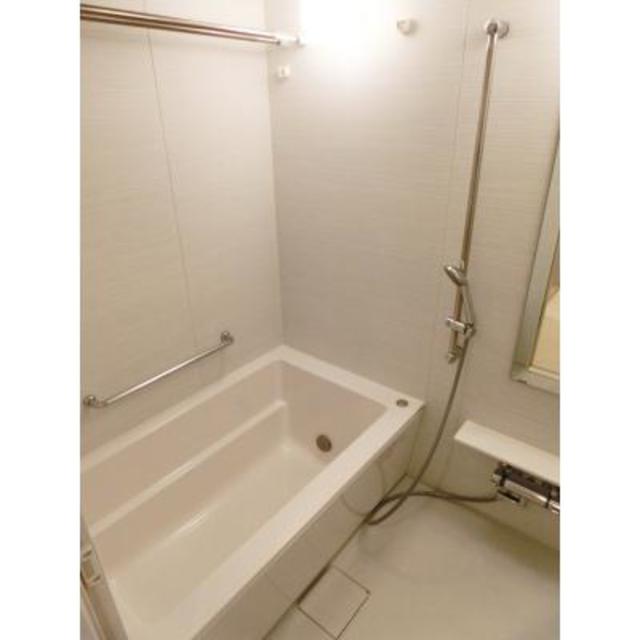 バス・シャワールーム　※写真は同タイプ住戸です。
