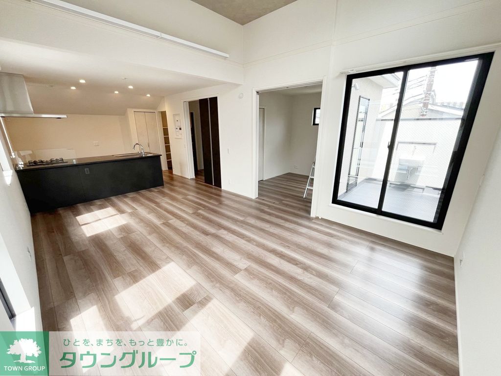 桜上水戸建の居間写真