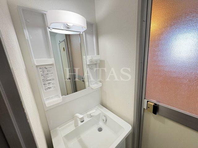 洗面設備　同物件別部屋です。