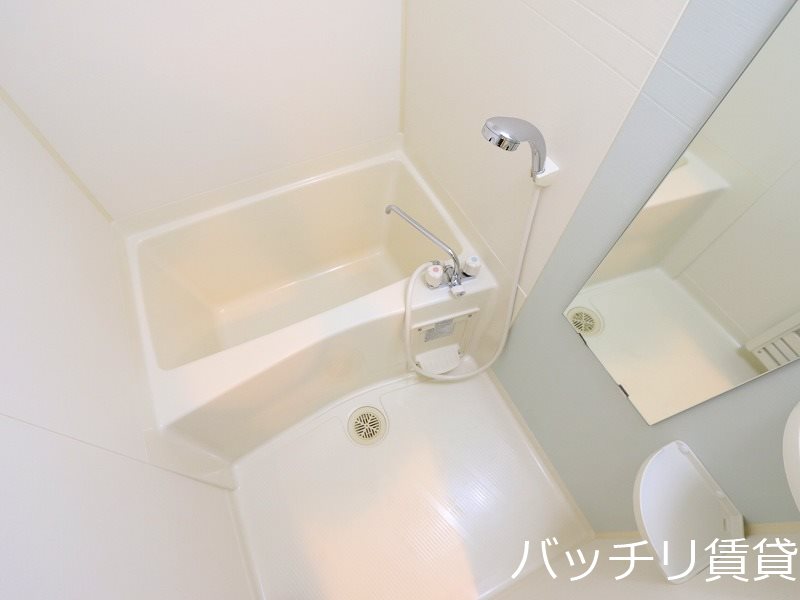 バス・シャワールーム　※同型タイプの為、現状優先
