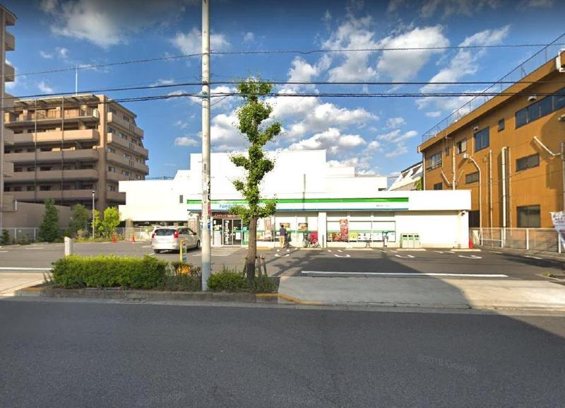 コンビニ　ファミリーマート 東保木間二丁目店（コンビニ）まで30m